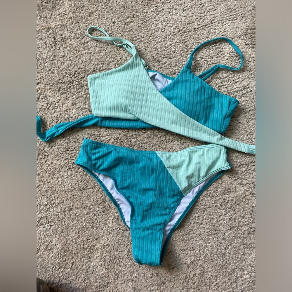Size L light and dark blue high waist scrunchy butt bikini wrap around top